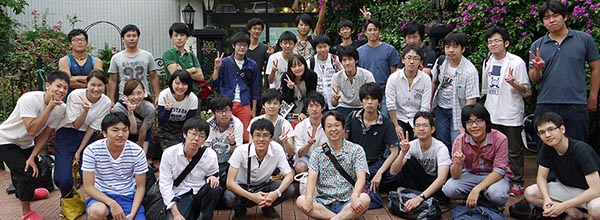 http://md.sist.chukyo-u.ac.jp/~mekada/summer_camp.JPG